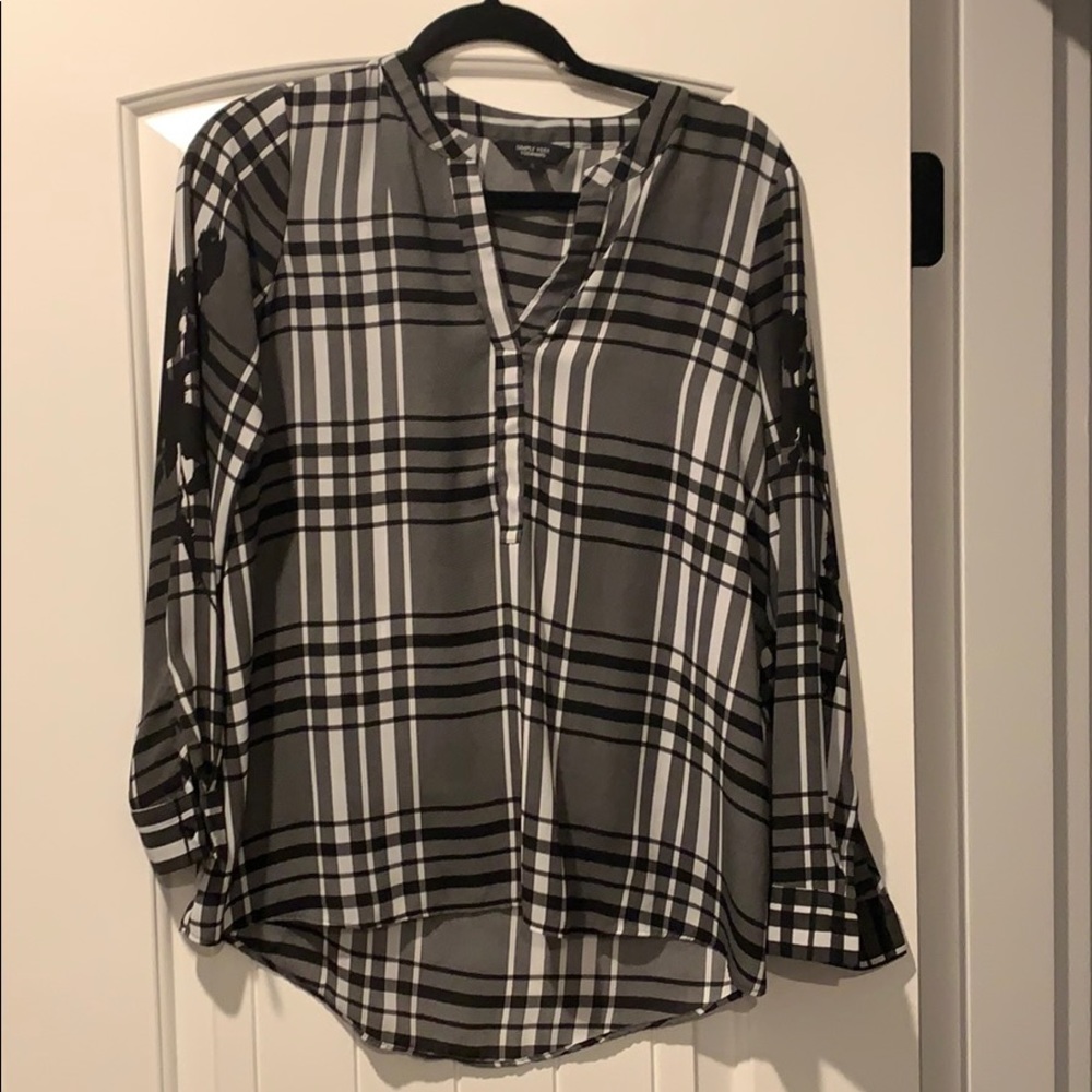 Simply Vera Wang top